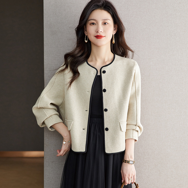 Tweed Style Woolen Outwear for Women 2025 Early Spring Autumn and Winter Women's Round Neck Suit Short Knitted Cardigan Top