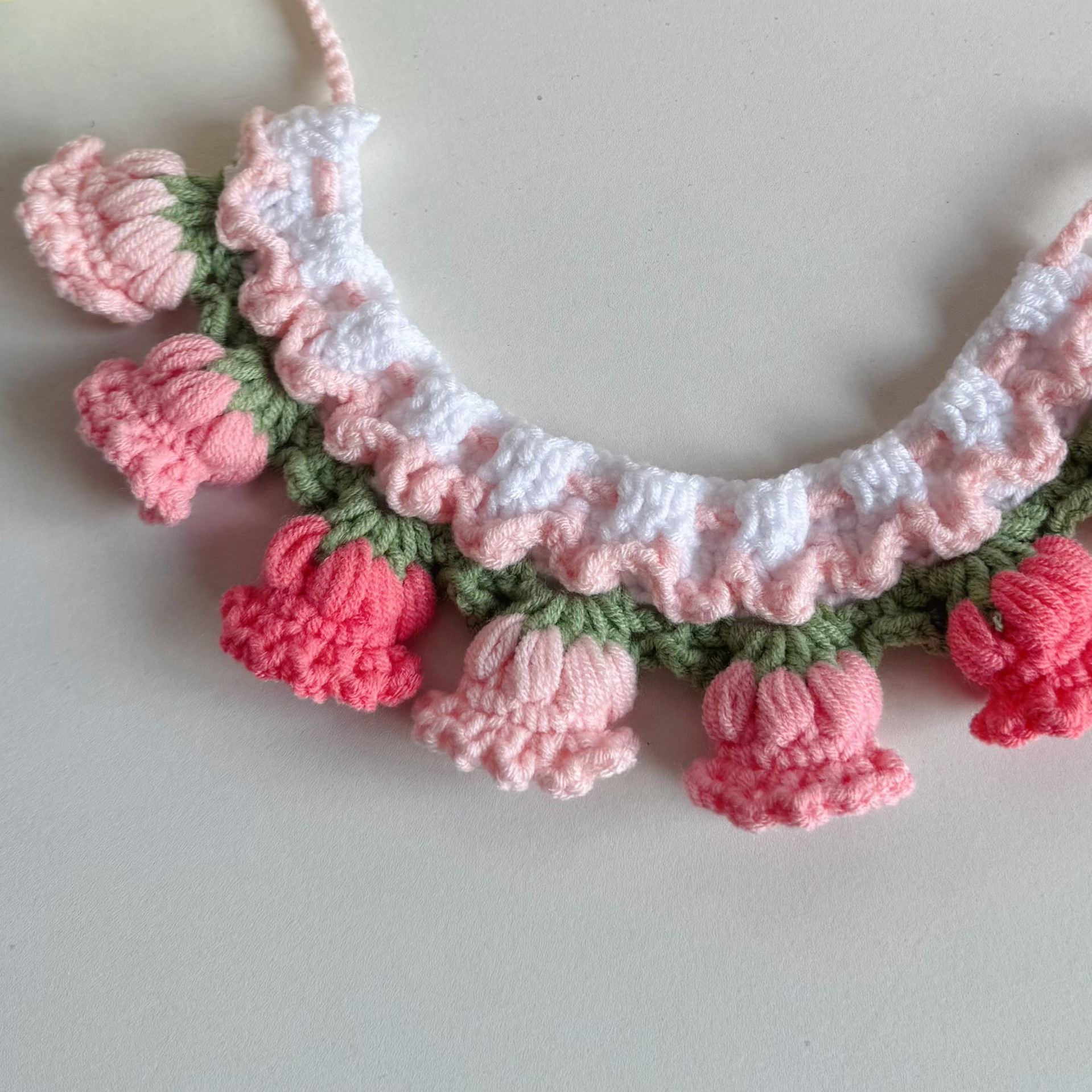 スプリングフィールドフラワーペットウールニット首輪猫唾液タオル蜂よだれかけ犬よだれかけかわいいドレスアップ