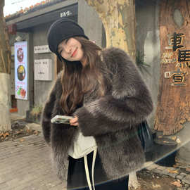 韩版美拉德灰棕环保皮外套女冬季新款圆领仿狐狸毛毛绒口袋上衣