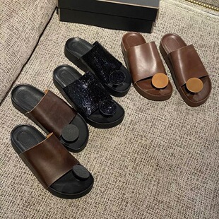 ݸ�a�߶��¿���ЬˮȾţƤ���e���m�r�ЊA�_��Ь