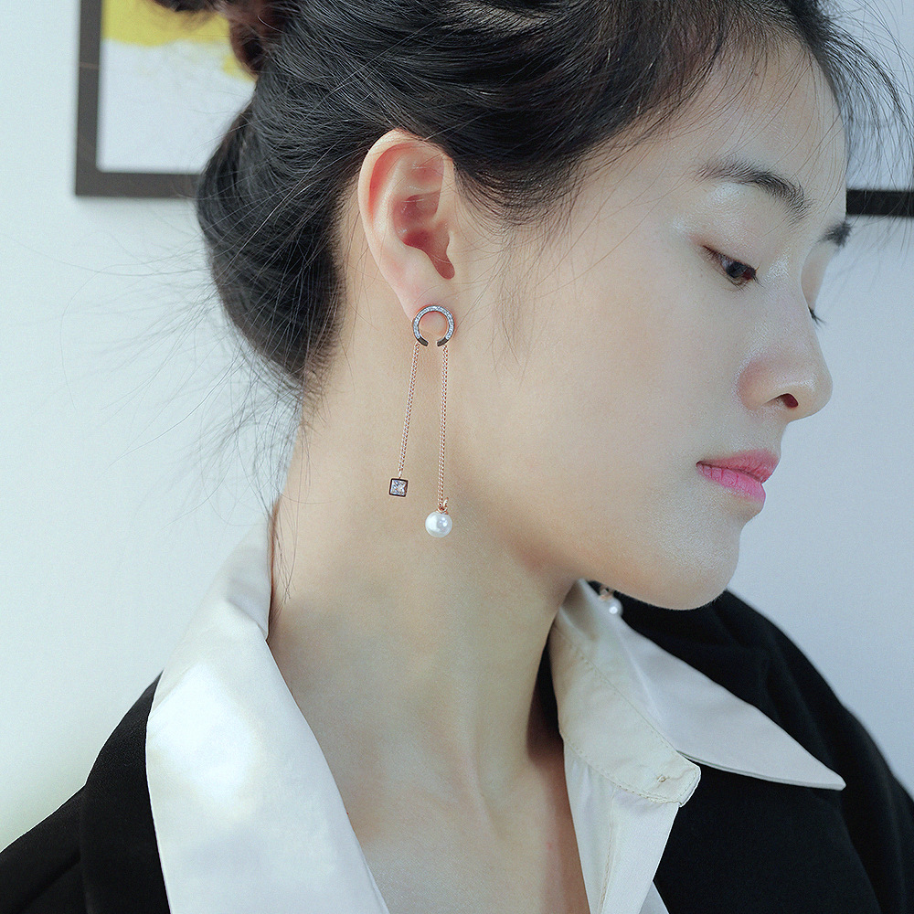 Fashion Tassel Stainless Steel Long Pearl Earrings display picture 3