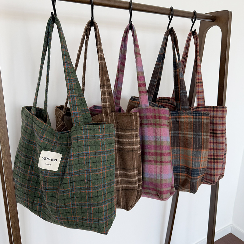 Autumn and Winter New Woolen Plaid Shoulder Bag Large Capacity Handbag Tote Bag Retro Versatile Commuter Fashion Women's Bag Autumn and Winter New Woolen Plaid Shoulder Bag Large Capacity Handbag Tote Bag Retro Versatile Commuter Fashion Women's Bag