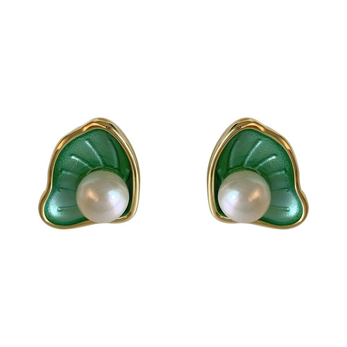 Scallop earrings, high-end women's 925 silver needle earrings, natural freshwater pearls, fashionable luxury niche design earrings