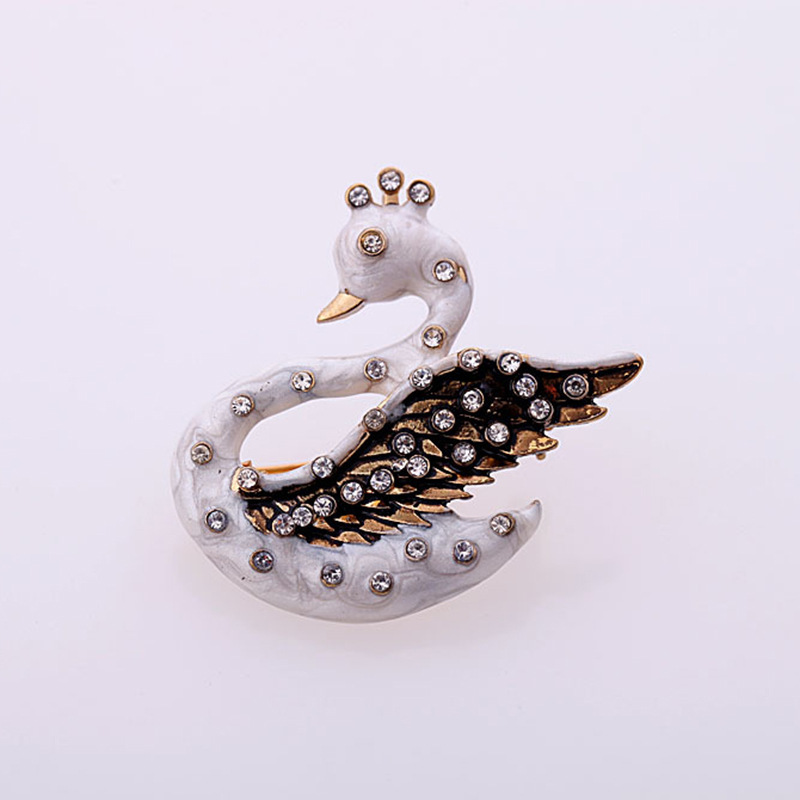 Personalidad Creativa Diseño De Broche De Cisne Pequeño Sentido Neto Rojo Con El Mismo Pin En El Pecho Al Por Mayor display picture 5