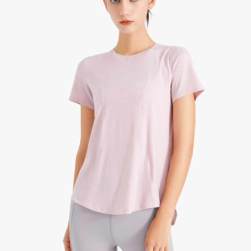 ヨガの服の薄いネットの糸の通気性のヨガのtシャツのファッションは百合のゆったりしています。