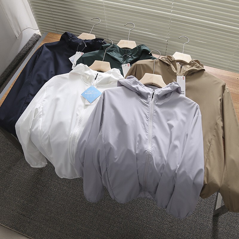 Japanese 2025 Spring and Summer New Lightweight Breathable Portable Storage Skin Clothing Sun Protection Clothing Hooded Jacket Men