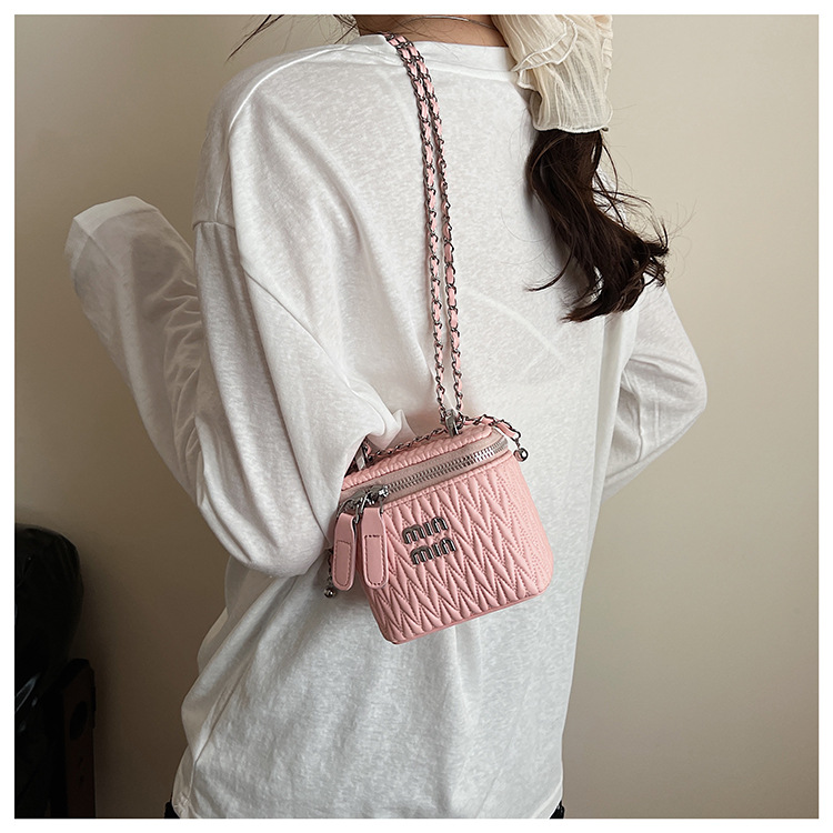 Soft surface pleated bucket bag for women, 2025 new style hand-held hard shell cosmetic box bag, crossbody single-shoulder mobile phone bag undefined