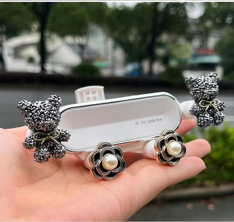 Car phone holder, cartoon goddess style, air vent mount for car phone navigation and fixed support