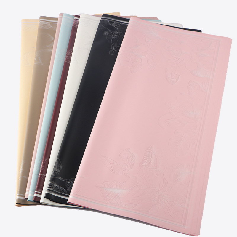 Película de gelatina de Mulan al por mayor Papel de embalaje de flores impermeable Ramo de flores Material de embalaje de regalo Papel Florería Papel de flores