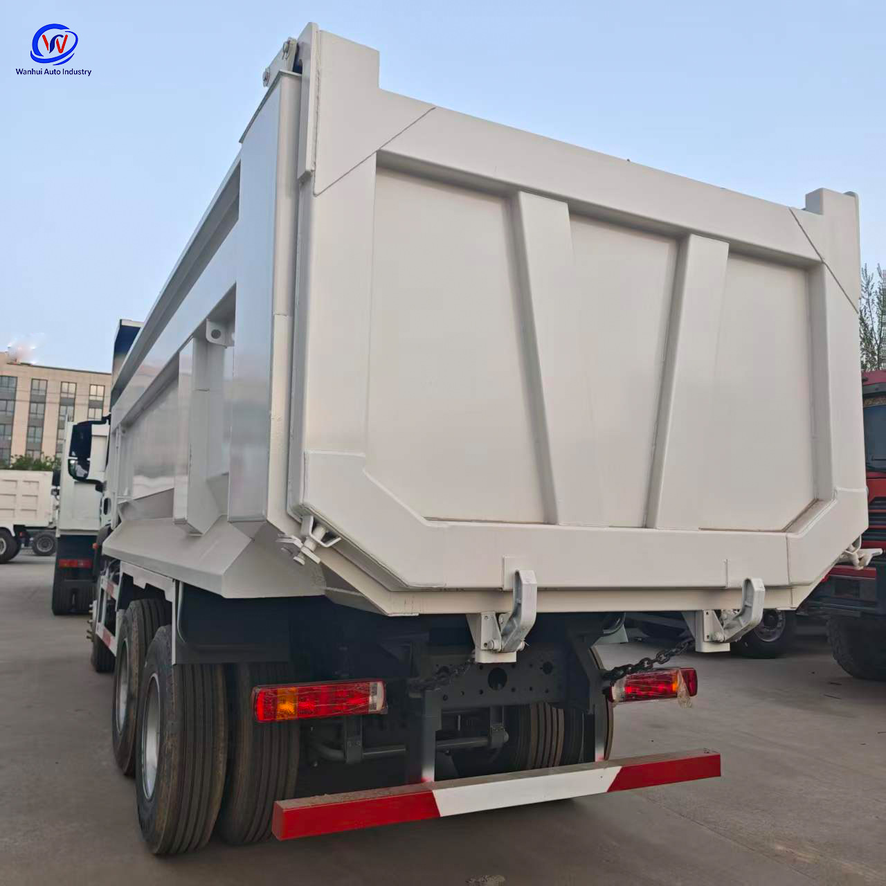 Heavy-duty 6x4 dump truck, engineering dump truck, eight-wheeled dump truck for transporting gravel and soil, sand and gravel transport