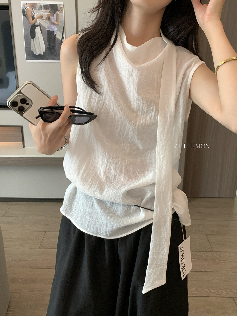 Áo hai dây nữ phong cách Hàn Quốc chất liệu satin tay không cổ chữ V — Xanh đen, màu trắng, màu xám chi tiết 27
