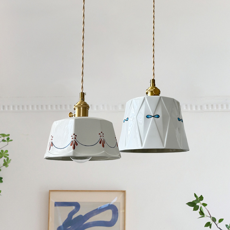 Chandelier de latón japonés retro dormitorio ventana flotante esmaltada lámpara cerámica pintada a mano simple comedor bar lámpara de puerta de entrada