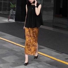 250513大爱美依縁2025夏の新型袖なしのゆったりした上着のレトロなオープンスカートの女性