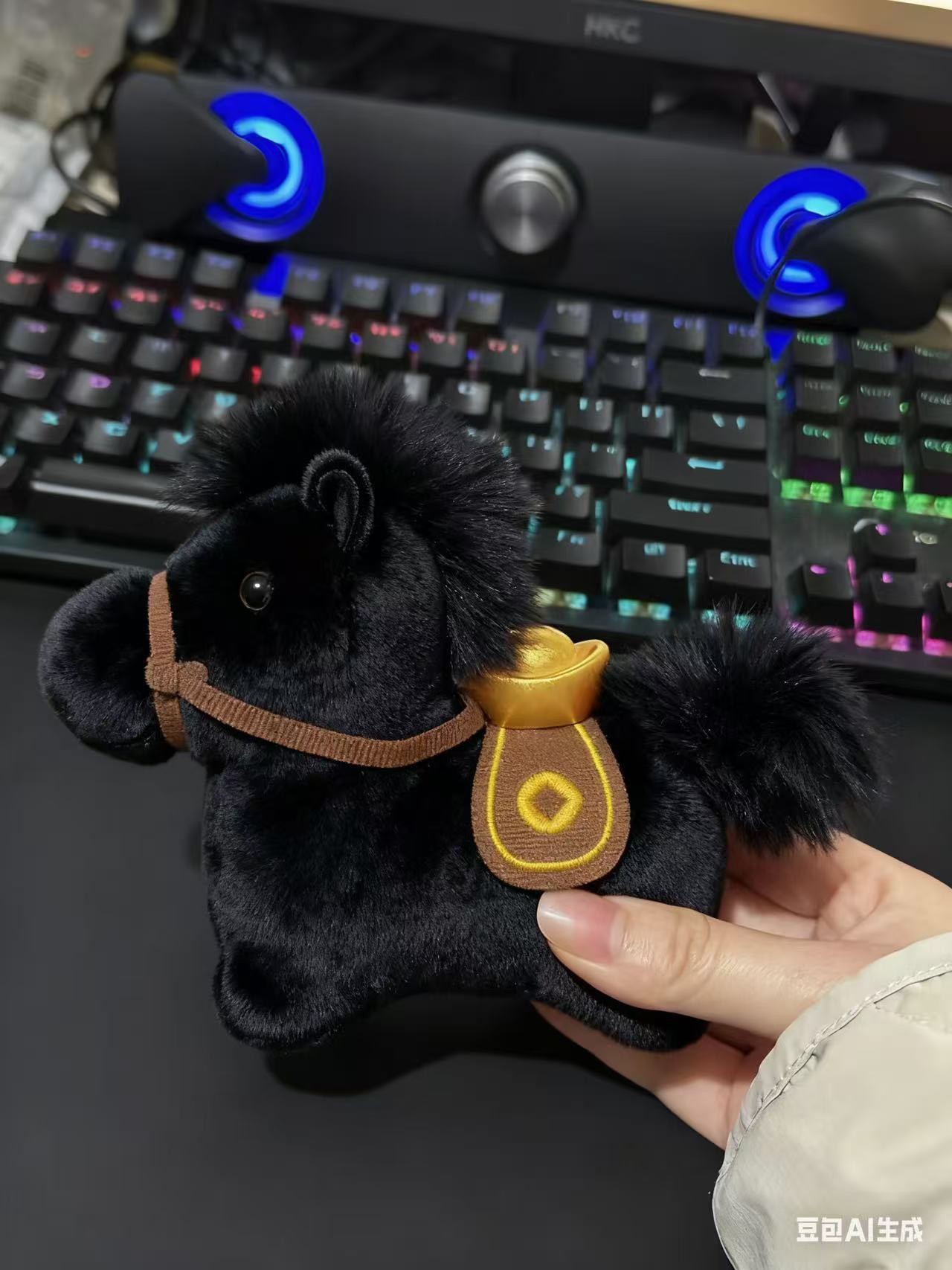 Черный слиток, пони