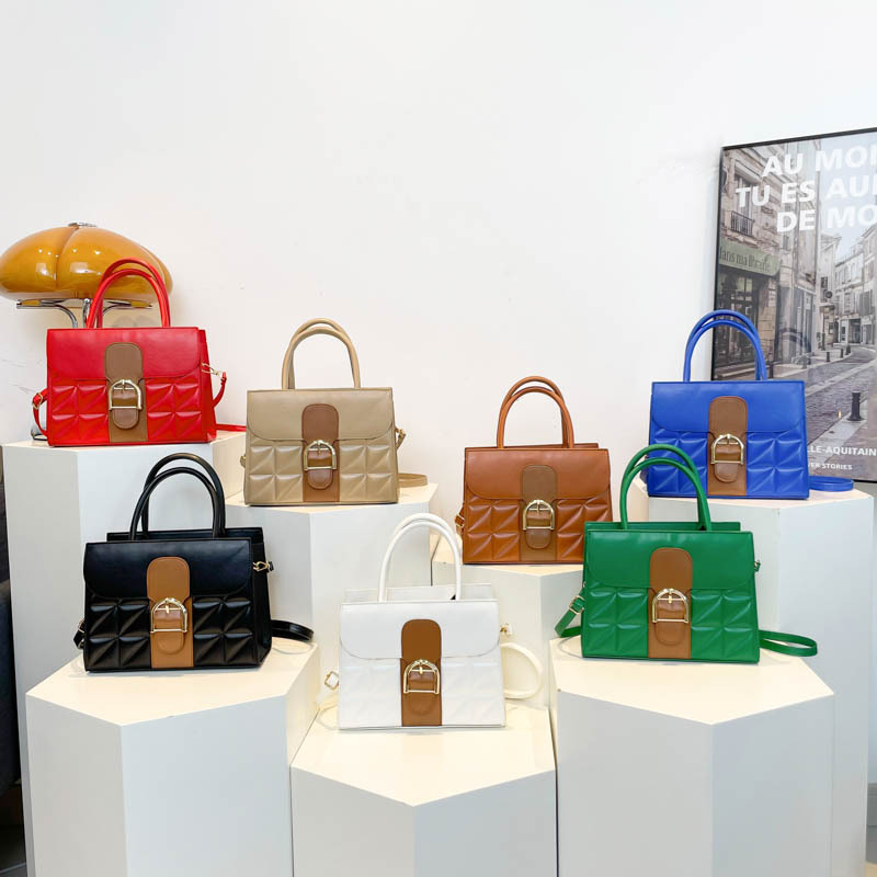 Bolso de hombro de moda atmósfera de textura bolso de mano de cinturón de diseño elegante 2024 bolso cuadrado simple bolso de mujer