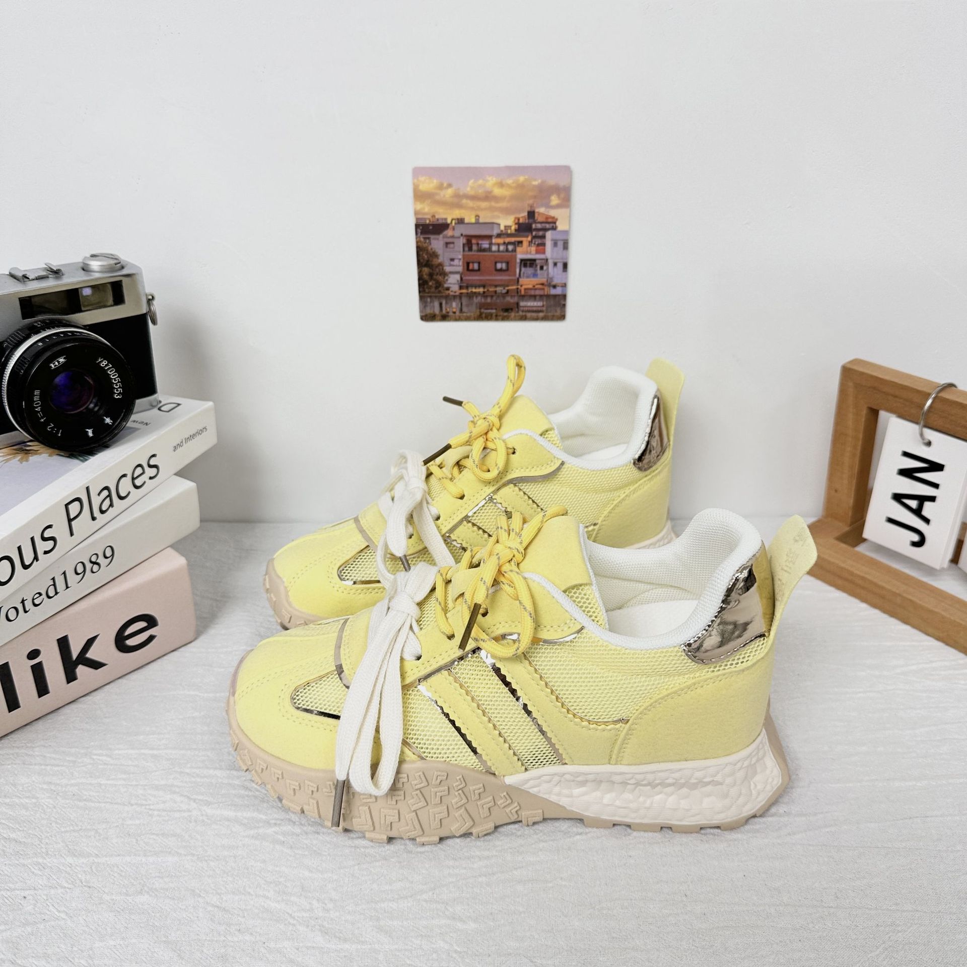 A9915 zapatos de entrenamiento alemanes de suela gruesa para mujer 2025 nuevos zapatos de papá de primavera y otoño realzados zapatos Forrest Gump deportivos y de ocio de todo fósforo