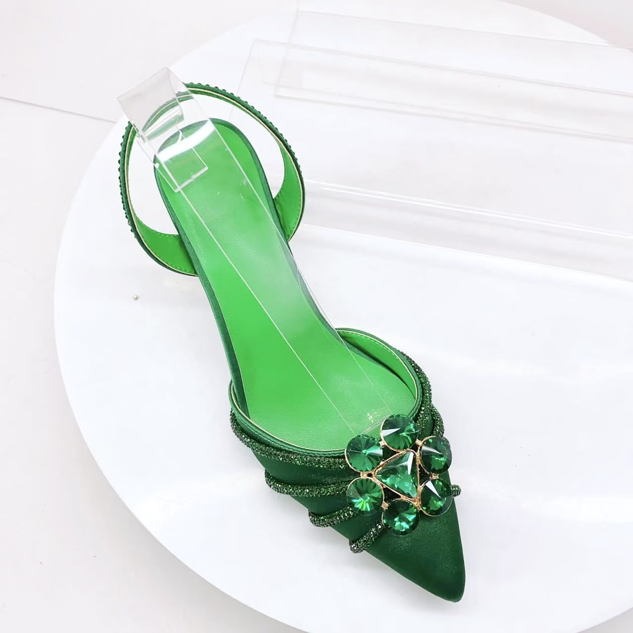 Eleganti sandali stiletto da donna con cristalli da cerimonia_voghion.com