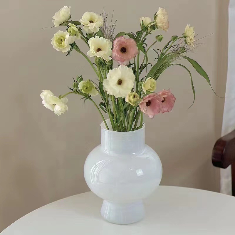 Decoración de alta sensación de nicho popular en línea pequeño adornos floral sala de estar acuoso transparente simple jarrón de vidrio