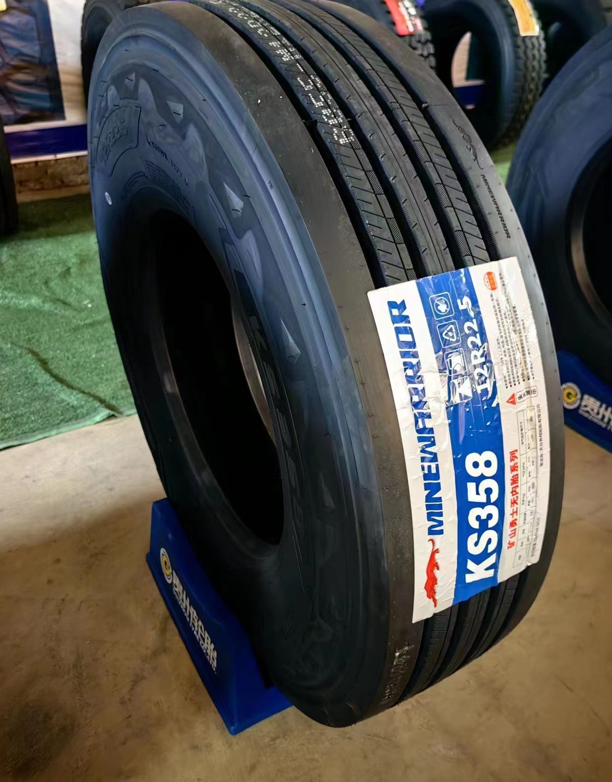 轮胎专家 穿山甲新三线 百吨王 1200R20 真空 全钢胎大全 货到付