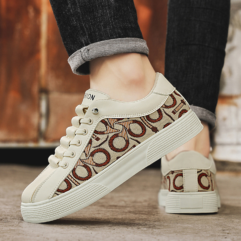 Primavera nuevos zapatos de skate de corte bajo para hombres, zapatos casuales deportivos para estudiantes de suela gruesa, zapatos de hombre de nicho de cuero en vivo de Douyin