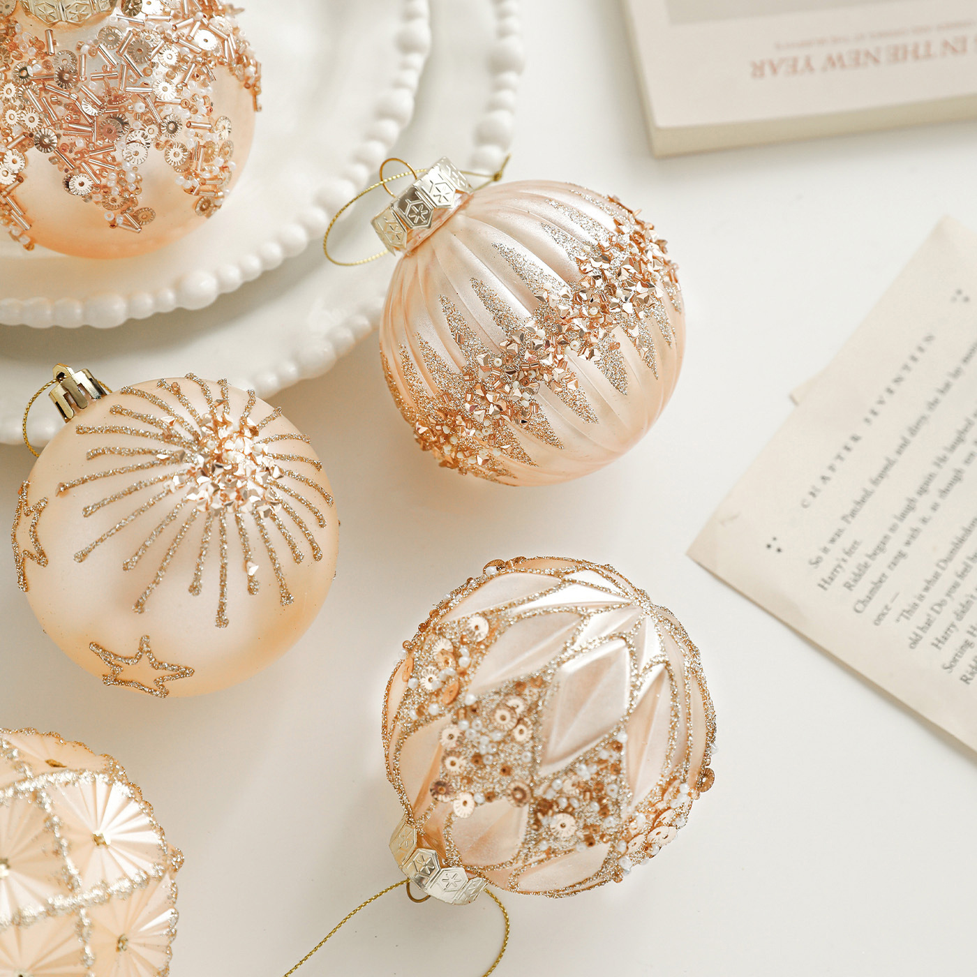 8CM bola de alta calidad de color champagne de lujo ligero polvo adhesivo oro polvo galvanizado bola de decoración de árbol de Navidad colgante decoración colgante bola