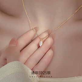 戒指;耳钉;手链