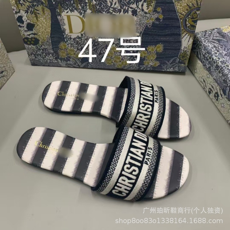 Zapatillas clásicas de alta versión D casa bordadas en una línea Zapatillas de piel de oveja para mujer