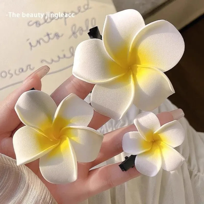 四个鸡蛋花发夹头饰花朵抓夹海边发饰边夹侧边夹|undefined