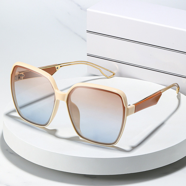 Square glasses solar-powered