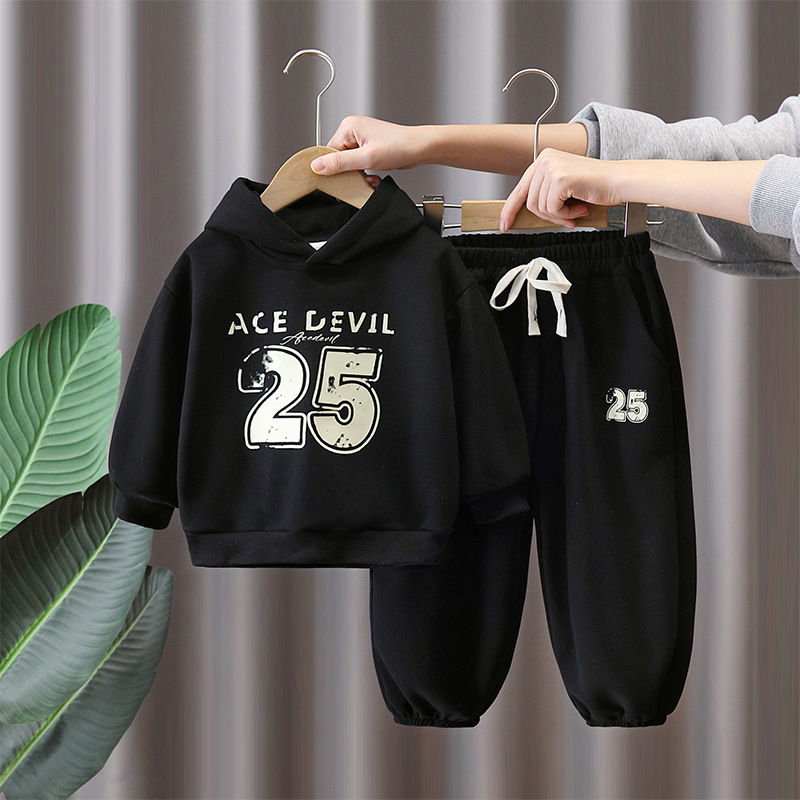 7785 Traje deportivo para niños Primavera y otoño 2025 Nuevo suéter con capucha con estampado de letras para niños Conjunto de dos piezas de primavera