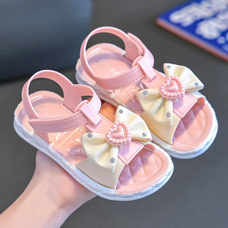 Sandalias de niña de nuevo estilo