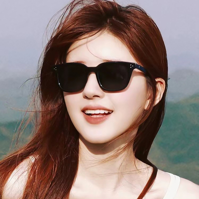 New Gm Internet Celebrity Small Frame Sunglasses for Women with Small Faces, Slimming Look and High-End Retro Round Face Sun Protection Sunglasses for Men, K-Style