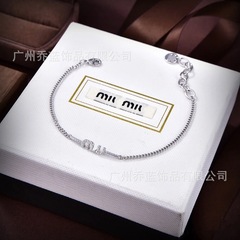高版对版缪家字母miu满钻手链女设计感高级感百搭手环女批发代发