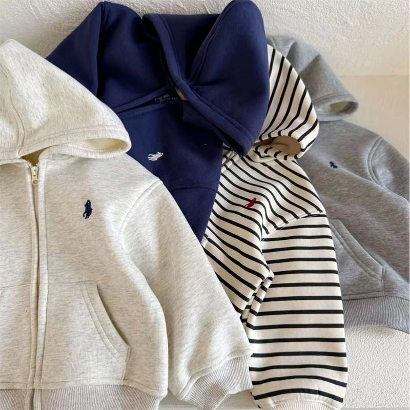 Qian Qi niños otoño y invierno sudadera coreana encapuchada bebé invierno cardigan de color sólido y abrigo de aire extranjero para niños
