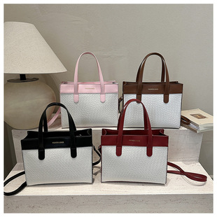 �p��С���S��ֱ�N�¿�Ůʿ�����r�аٴ����e�������߼��д�����