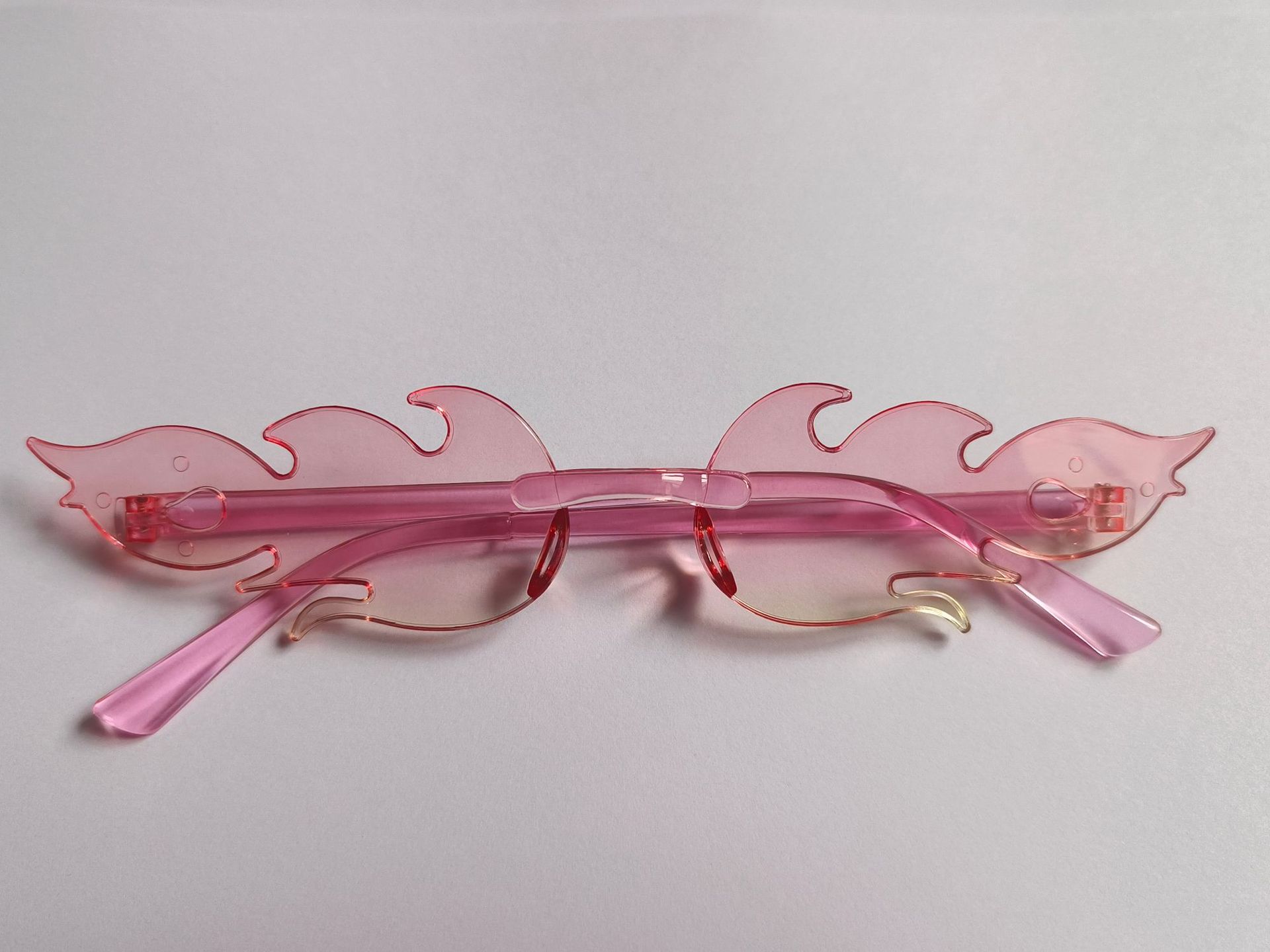 Lentes de Sol Sin Marco Estilo Fuego de PC para Fiestas y Moda image 29