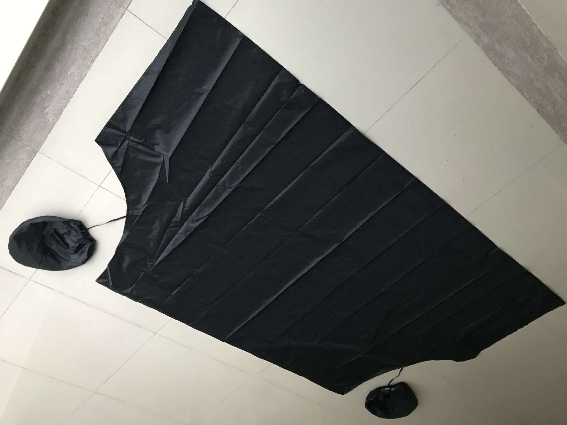 Black Car Glass Cover with Mirror Cover, Front Windshield Cover, All-Season Anti-Freeze Half Car Cover