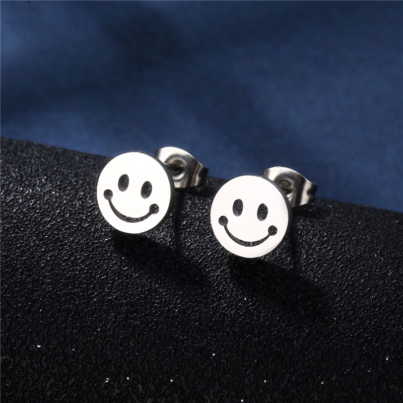 European and American smiley face necklace earrings set hip-hop accessories two-piece set