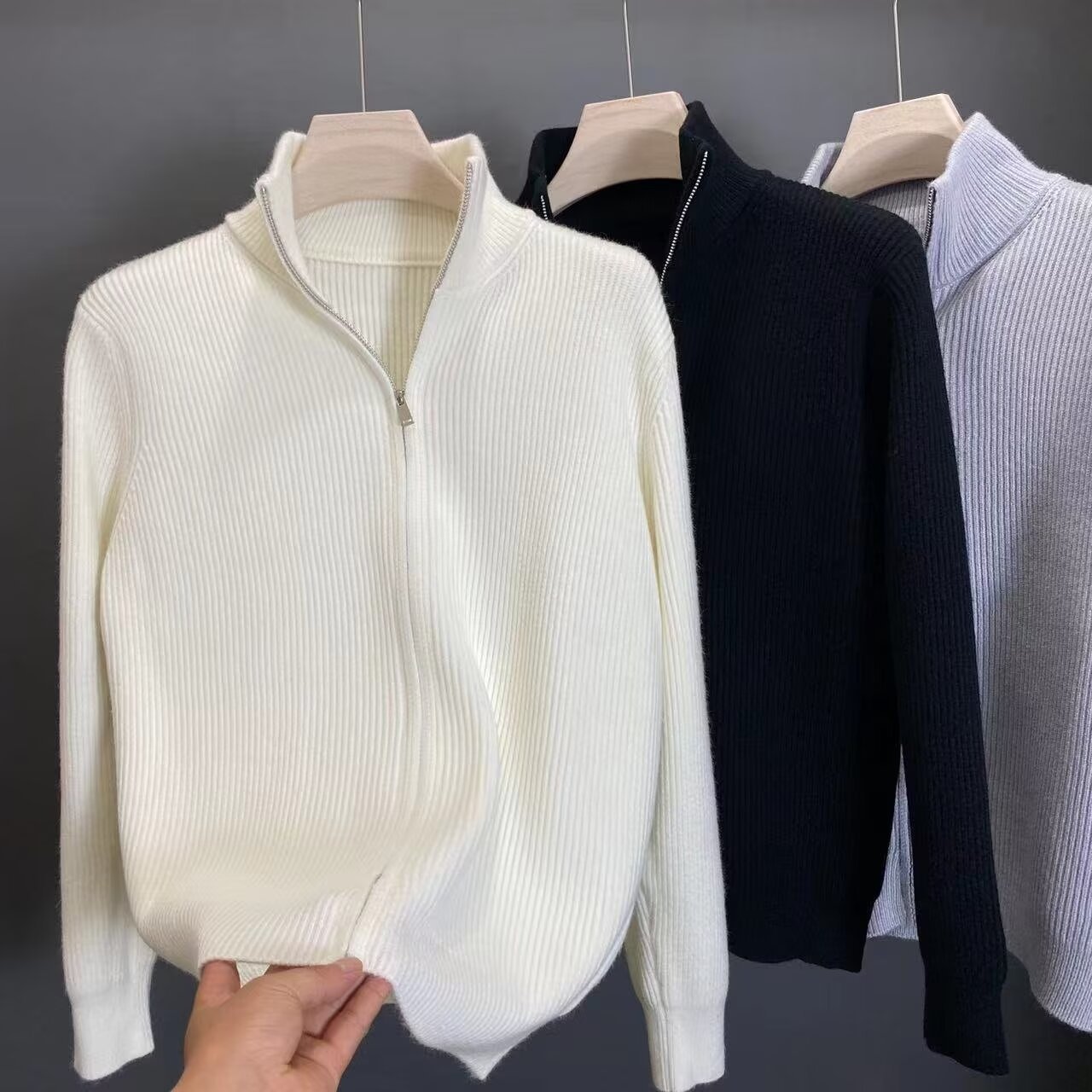 2024 autumn and winter new cardigan sweater American retro casual lazy style V-neck sweater men's solid color coat