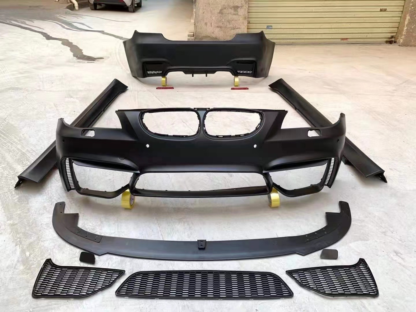 to M5/1M – 迪卡欣 Big Surrounded - unpainted-m4-style-frontrearsides-pp-injection