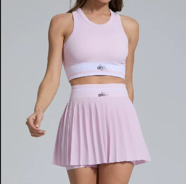 Women's pleated tennis skirt with built-in shorts, suitable for golf, running, and casual wear, French-style half-length skirt set
