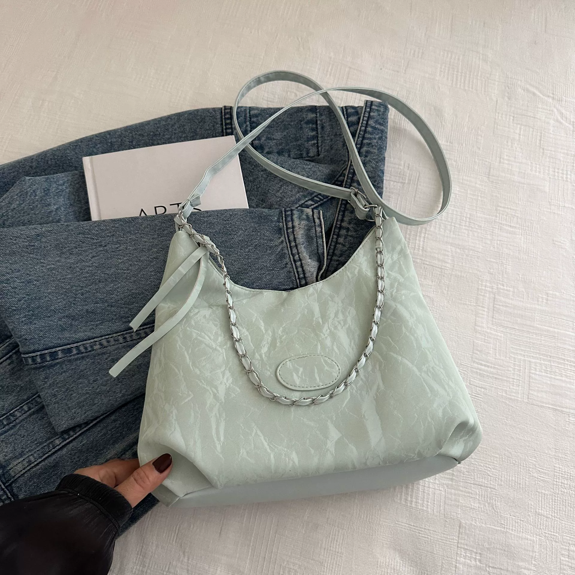 Capacious shoulder bag for students, summer chain, one-shoulder bag