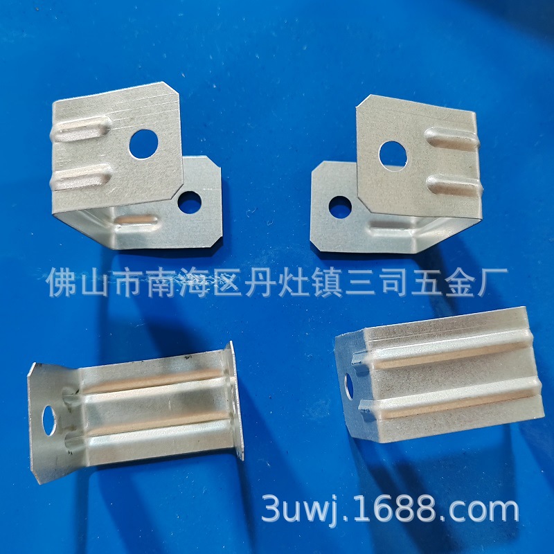 真厂家设计各种纤维钢丝打包扣扎带扣卡扣锁夹金属自动成型机