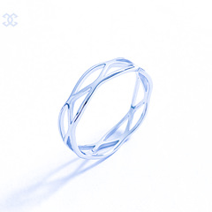 Ins Style Circle Intersect Ring, Light Luxury Fashion Finger Ring for Women, Unique Design Sense, Cool Wind Titanium Steel Ring, Non-Staining