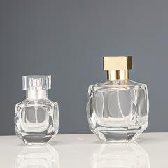 透明な香水ガラスボトル在庫卸売 30ml50ml100ml 詰め替えボトルプレススプレーボトル香水空ボトル