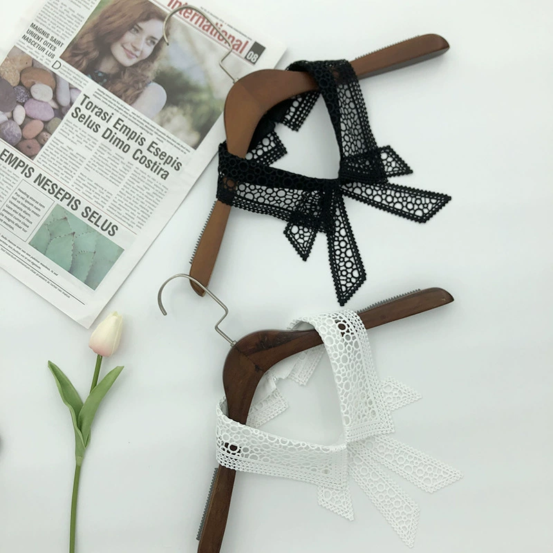 Поддельный воротник, вышитый белым с поддельным воротником, на фабрике большое количество поддельных воротников. Вы также можете попробовать плату