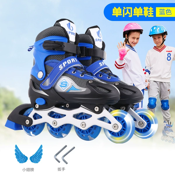 Black and blue single flash shoes₲