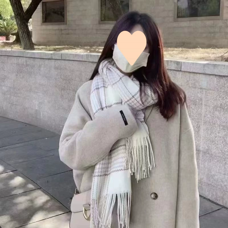 Winter keep warm cute scarf for elementary school students, universal cloak