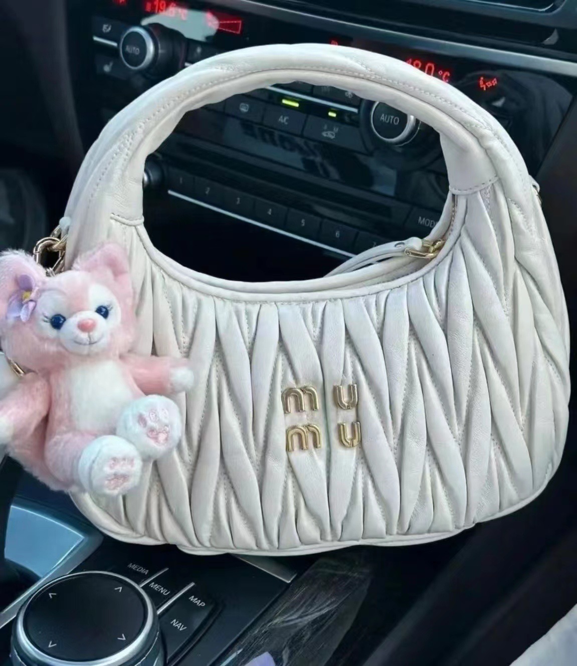 El mismo bolso de nubes plisadas de la casa de miu, la moda lingge embroidery Wire dumplings, bolso de mano, bolso de hombro único, bolso de Hobe transfronterizo