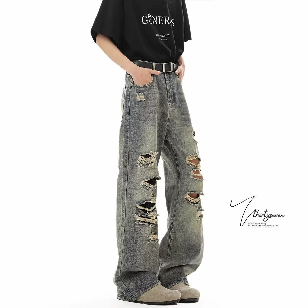 2025 Весна/Лето Американские рваные джинсы для мужчин Модные универсальные рваные джинсы с эффектом удлинения ног в ретро стиле.